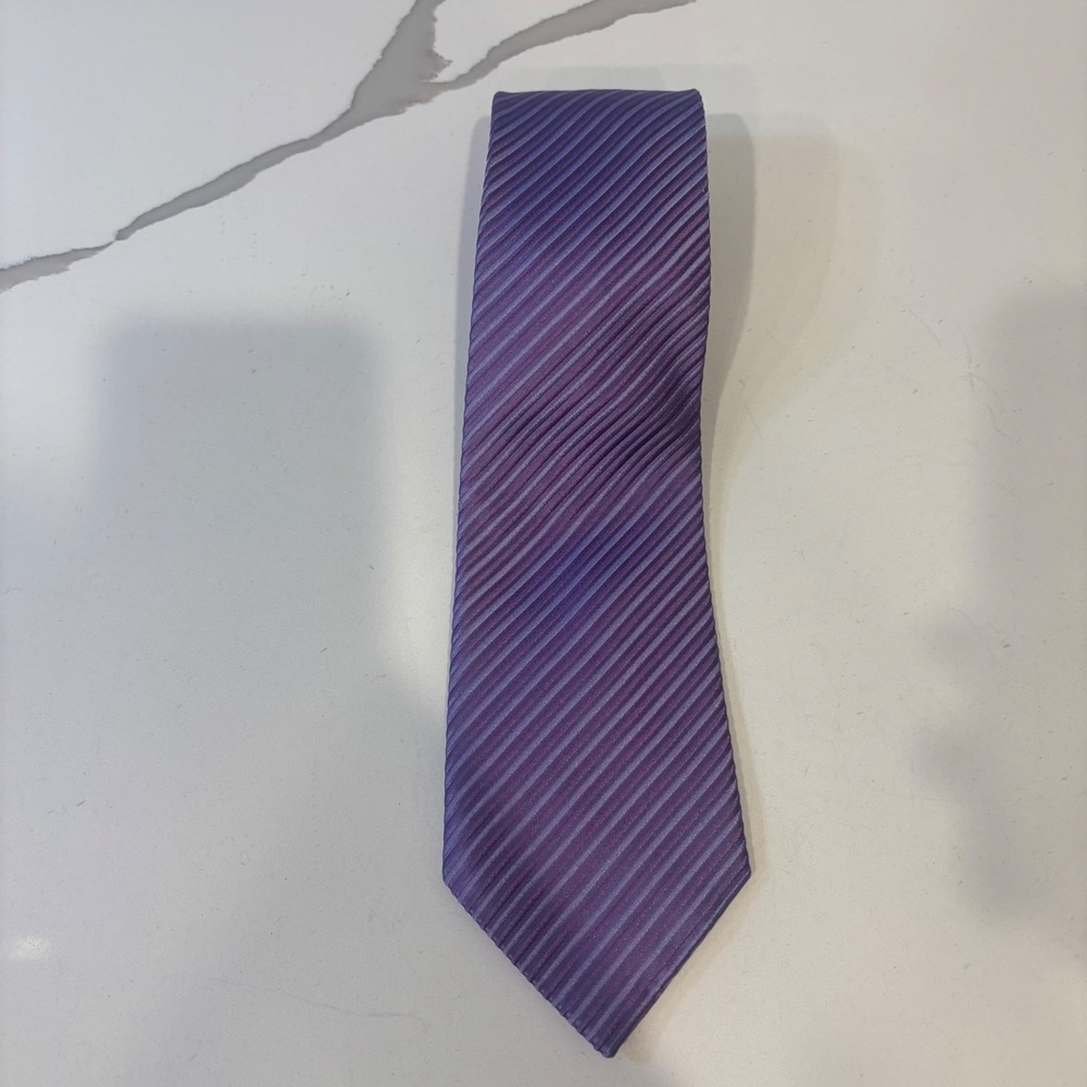 Donald J Trump Signature Collection Purple Striped 100% Silk Men's Necktie